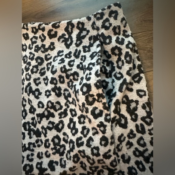 Altar’d State Leopard Print Mini Skirt Women’s Size M - Picture 3 of 5